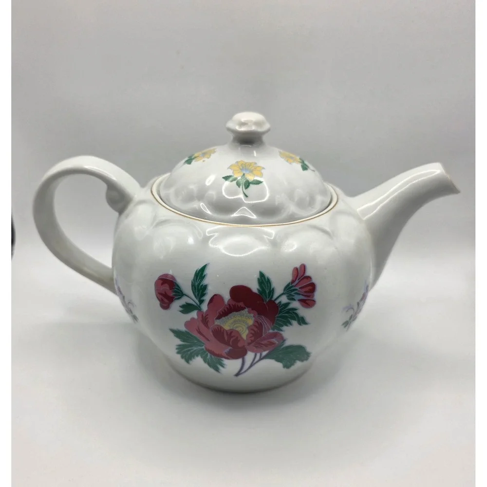Vintage‎ Parfums Laura Ashley Floral Scalloped Porcelain Teapot Gold Trim White
